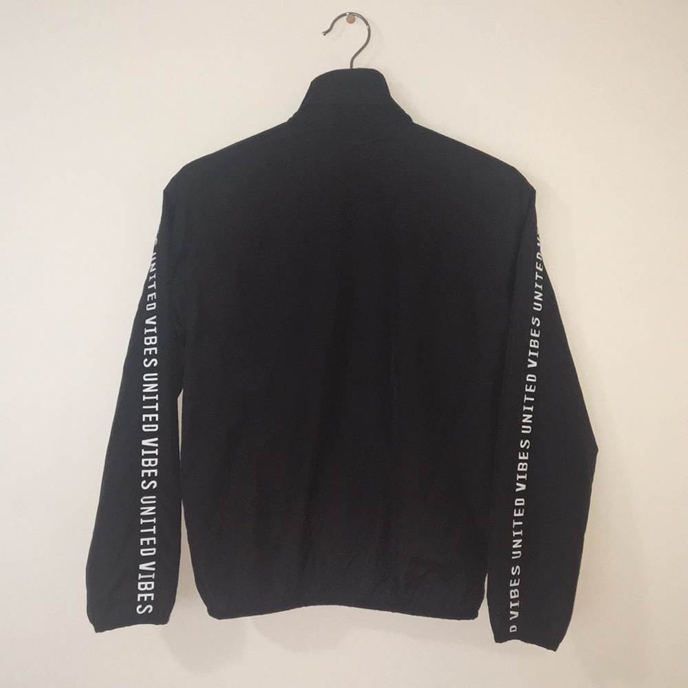 H&M boys windbreaker💞 - Picture 2 of 4